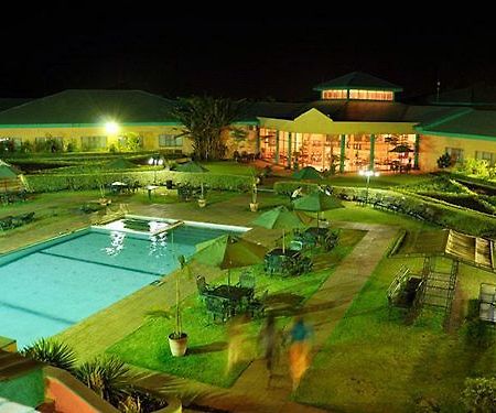Crossroads Hotel Lilongwe Luaran gambar