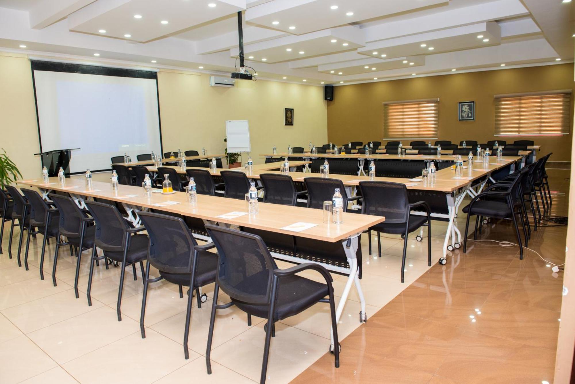 Crossroads Hotel Lilongwe Luaran gambar