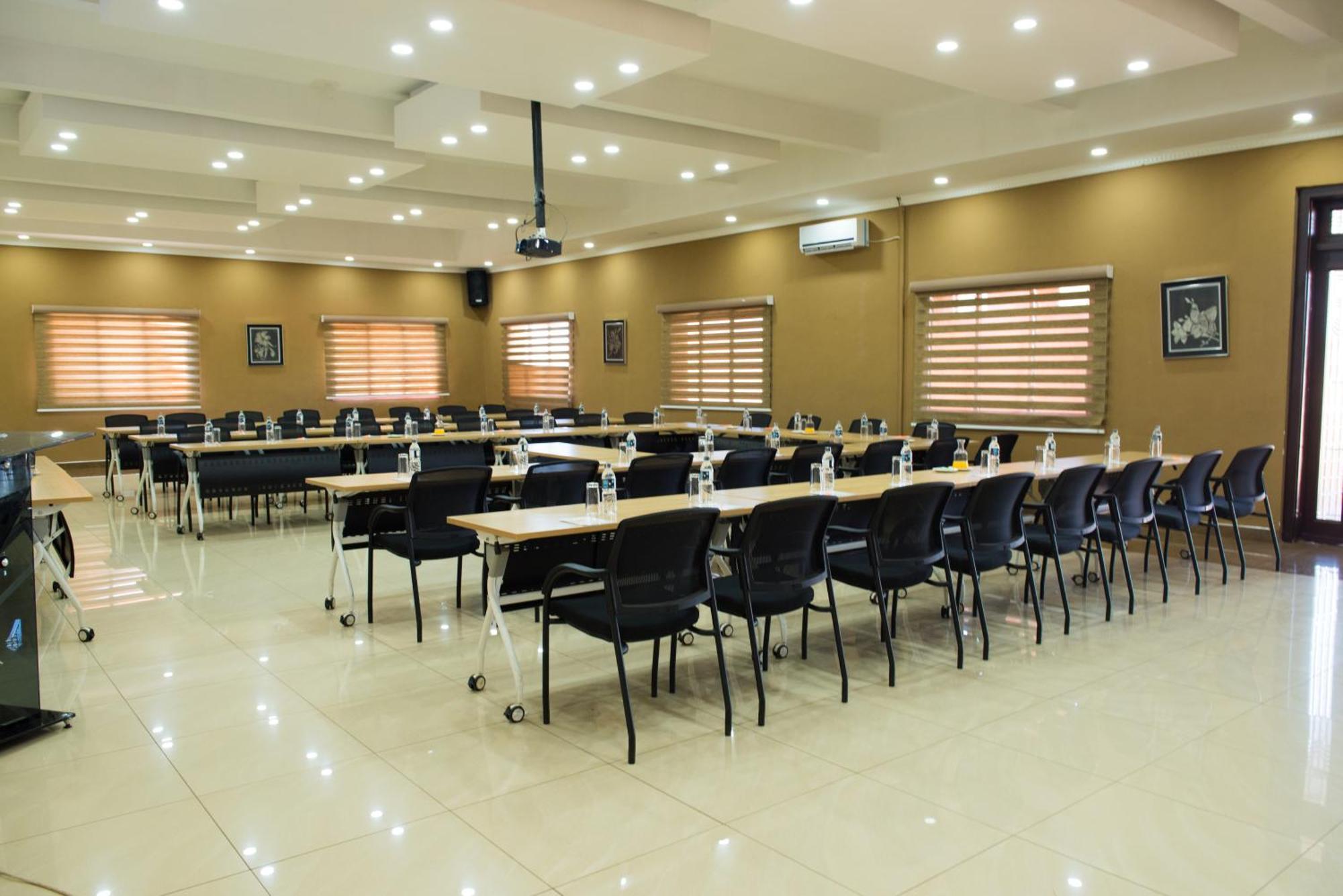 Crossroads Hotel Lilongwe Luaran gambar