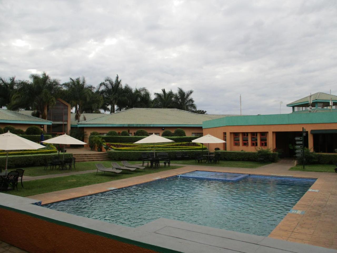 Crossroads Hotel Lilongwe Luaran gambar