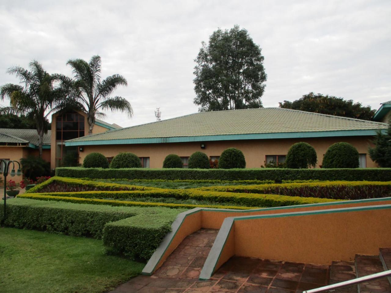 Crossroads Hotel Lilongwe Luaran gambar